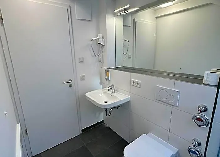 Northwest Aparthotel